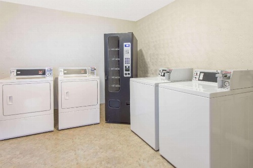 Days Inn by Wyndham Myrtle Beach image 12