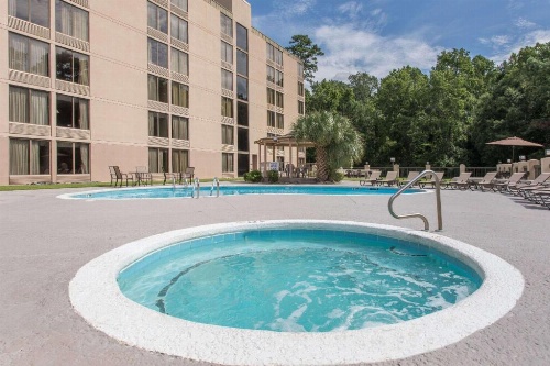 Days Inn by Wyndham Myrtle Beach image 15