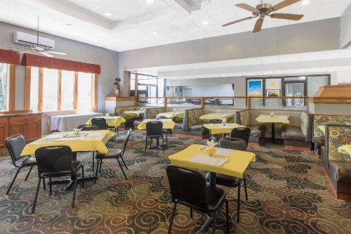 Days Inn by Wyndham Myrtle Beach image 18